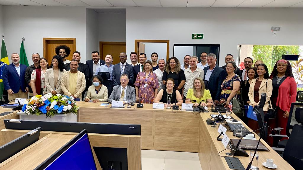 Três servidores da Seciteci tomam posse no Conselho Estadual de Educação - Cerimônia de posse ocorreu em Cuiabá, na sala de reuniões plenárias Padre Raimundo Pombo